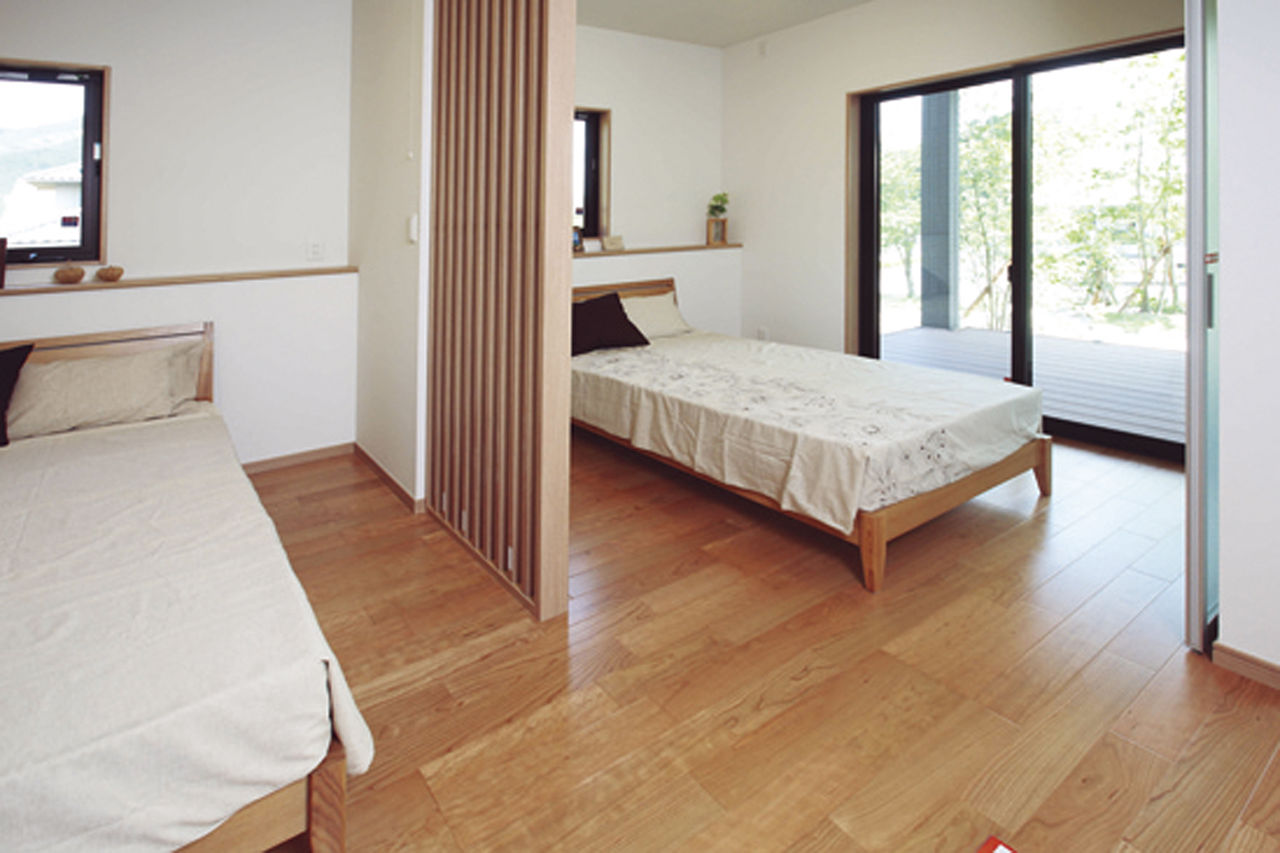 パナソニックビルダーズグループ　芙蓉ホーム 【～1499万円/30.2坪/大屋根/リビング勾配天井/インナーガレージ/玄関ホールデザイン壁】晩年を快適に過ごす夫婦理想の住まいの建築実例画像4