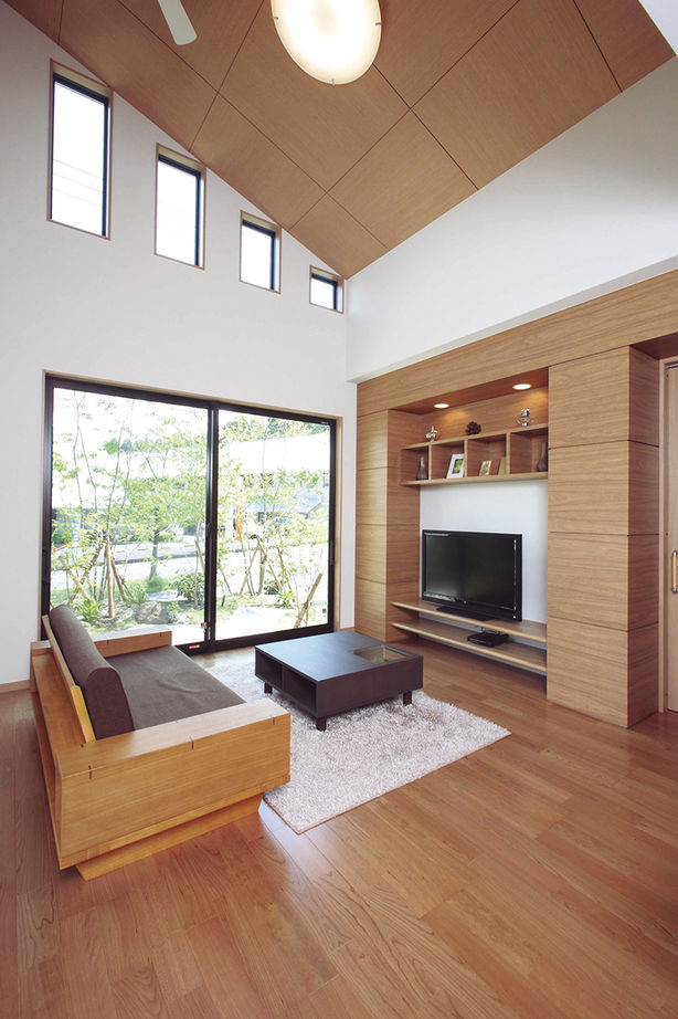 パナソニックビルダーズグループ　芙蓉ホーム 【～1499万円/30.2坪/大屋根/リビング勾配天井/インナーガレージ/玄関ホールデザイン壁】晩年を快適に過ごす夫婦理想の住まいの建築実例画像8