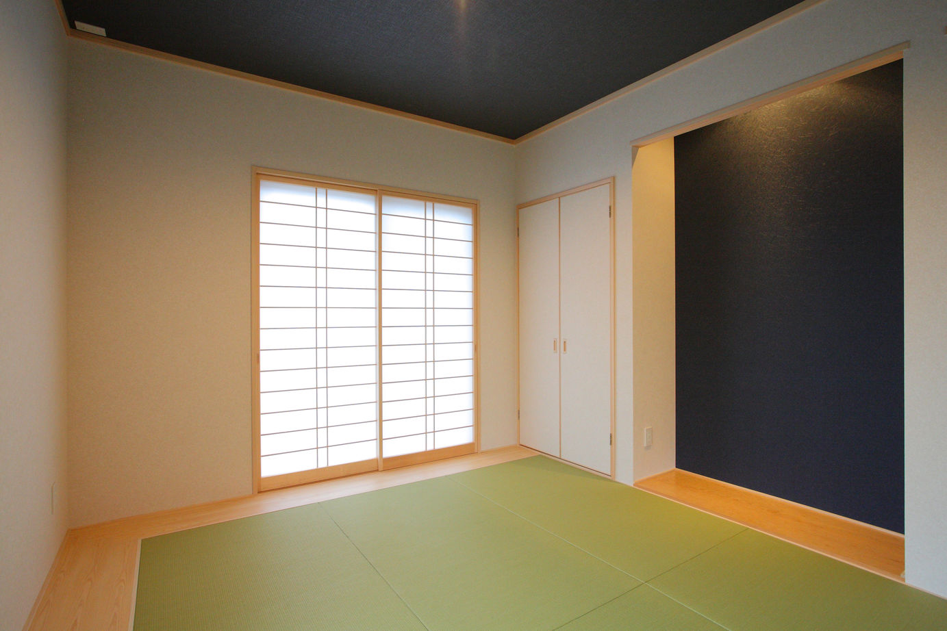 パナソニックビルダーズグループ　芙蓉ホーム 【2000万円台/4LDK/LDK30帖/書斎コーナー/折り上げ天井/オープンキッチン】の建築実例画像5