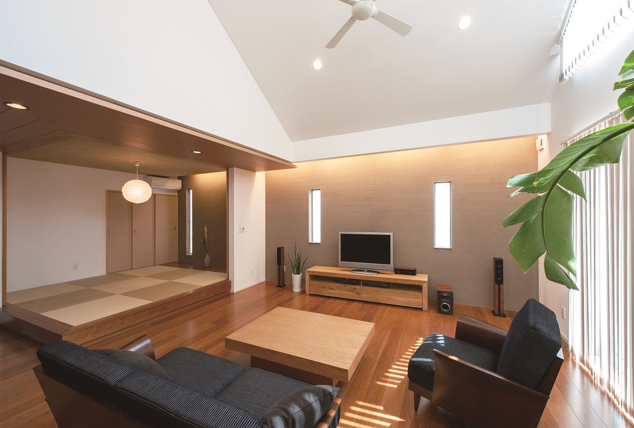 パナソニックビルダーズグループ　芙蓉ホーム 【1000万円台/37.9坪/LDK30帖+小上り和室6帖/LDK挽き板フロア/勾配天井】の建築実例画像1