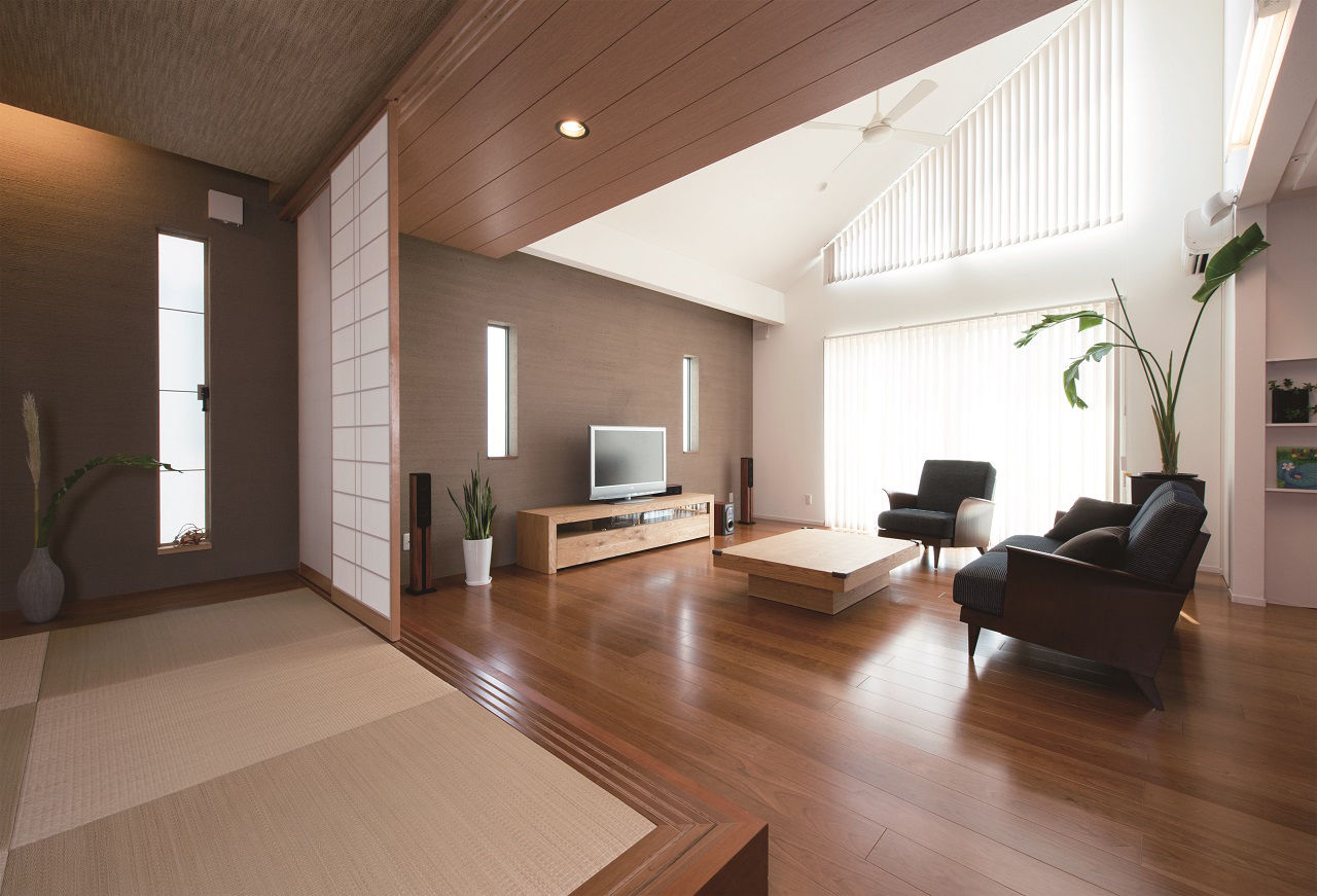 パナソニックビルダーズグループ　芙蓉ホーム 【1000万円台/37.9坪/LDK30帖+小上り和室6帖/LDK挽き板フロア/勾配天井】の建築実例画像2