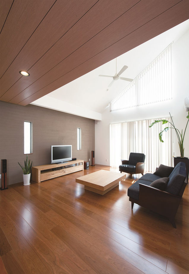 パナソニックビルダーズグループ　芙蓉ホーム 【1000万円台/37.9坪/LDK30帖+小上り和室6帖/LDK挽き板フロア/勾配天井】の建築実例画像3