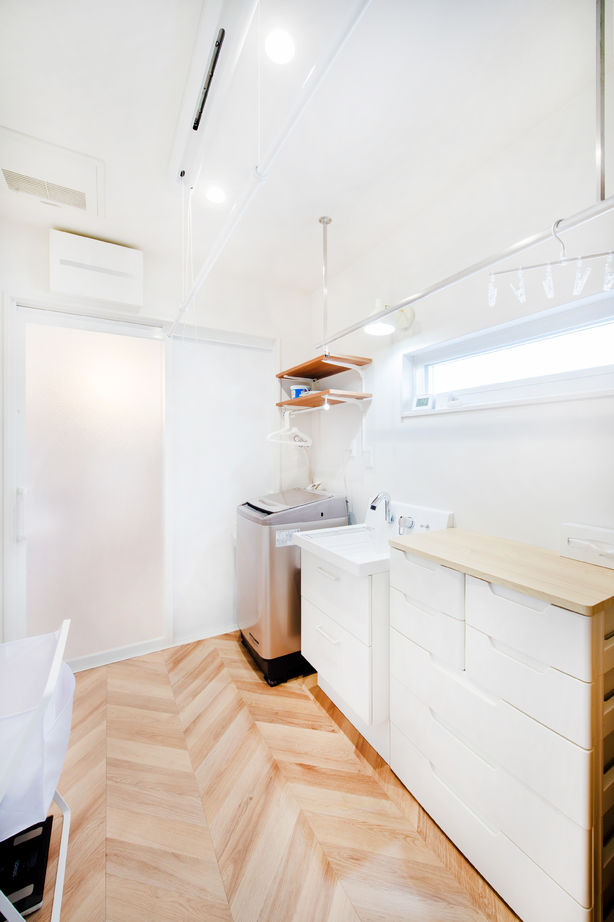 パナソニックビルダーズグループ　芙蓉ホーム 【2000万円台/5LDK/平屋/33坪/ランドリースペース/リビング小上がり和室一体感】の建築実例画像3