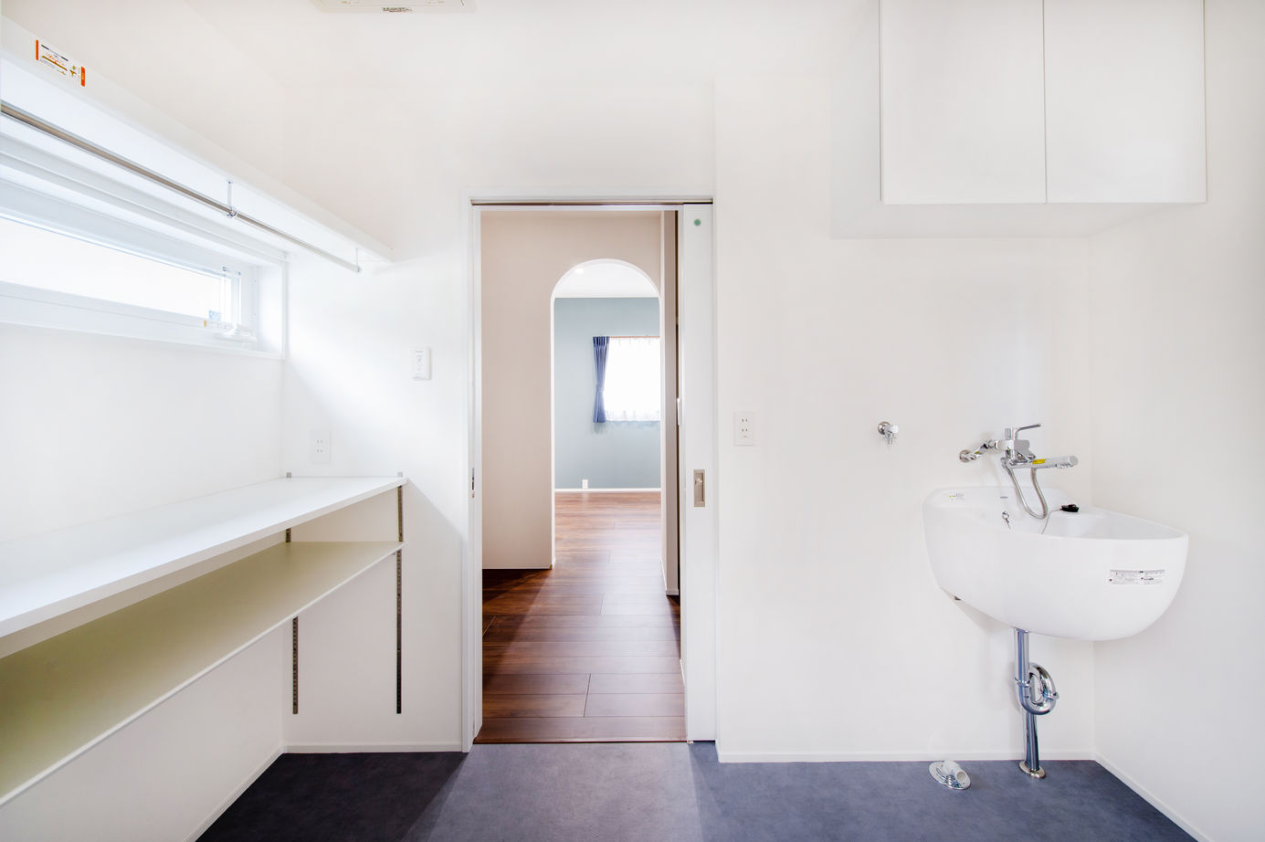 パナソニックビルダーズグループ　芙蓉ホーム 【2000万円台/4LDK/36坪/20畳LDK/大容量パントリー/家事動線重視/ランドリールーム/ファミリークローゼット】の建築実例画像3