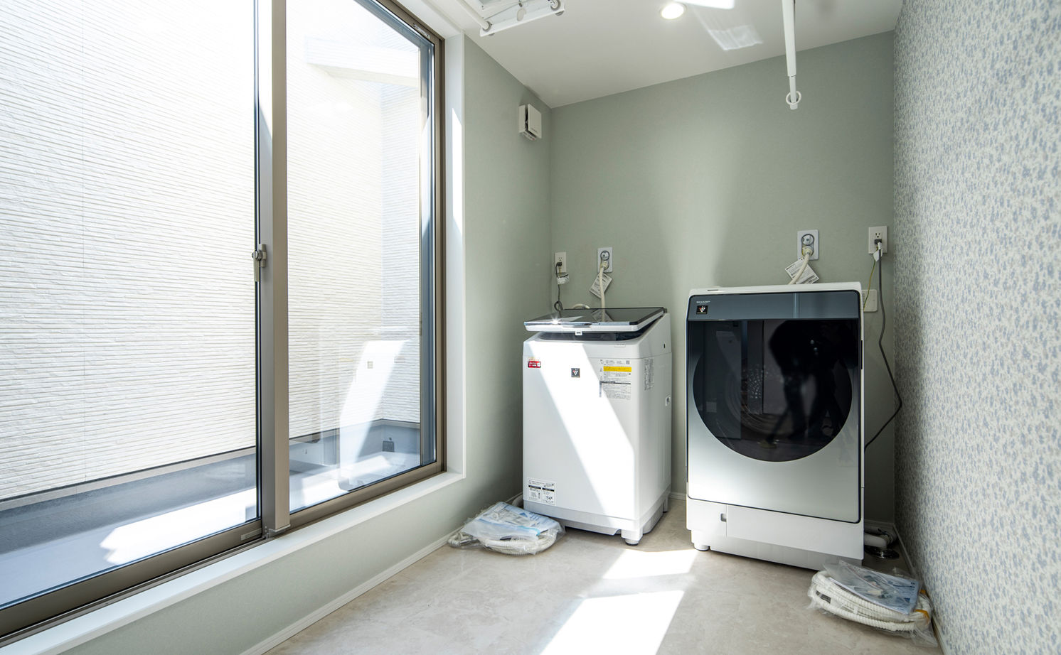 ロイヤルウッド 【100坪超×中庭×インナーガレージ】木造で4台分ガレージハウスと大開口を実現。一歩入ると圧倒的な開放感の建築実例画像10