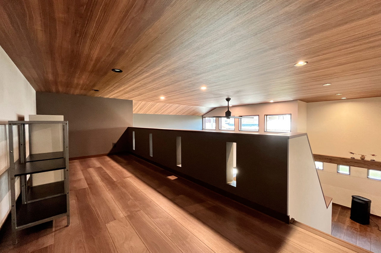 ロイヤルウッド 【40坪×平屋×ロフト｜間取り有】20年先の家族にも似合う、モダンな平屋。スキップフロアで収納力と遊び心の建築実例画像7