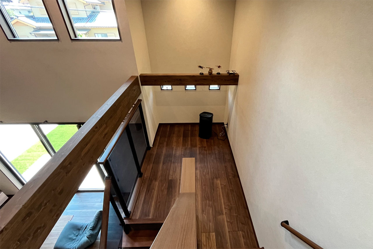 ロイヤルウッド 【40坪×平屋×ロフト｜間取り有】20年先の家族にも似合う、モダンな平屋。スキップフロアで収納力と遊び心の建築実例画像8