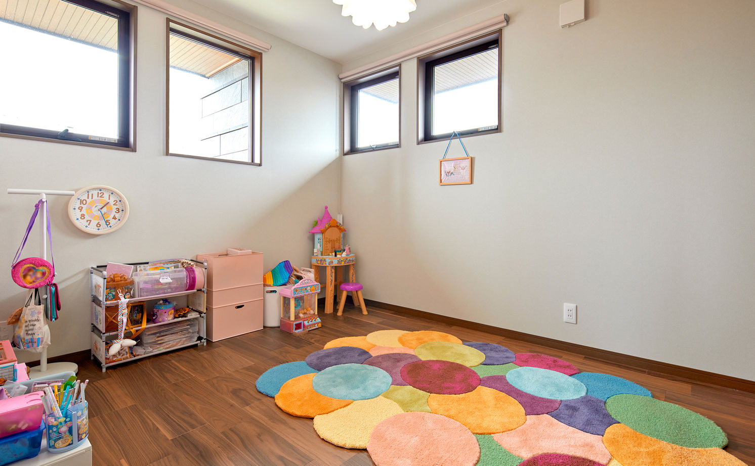 ロイヤルウッド 【95坪×二世帯住宅】凹凸のあるデザインと素材感が際立つ外観、室内の静寂。二世帯が心豊かに暮らせる邸宅の建築実例画像19