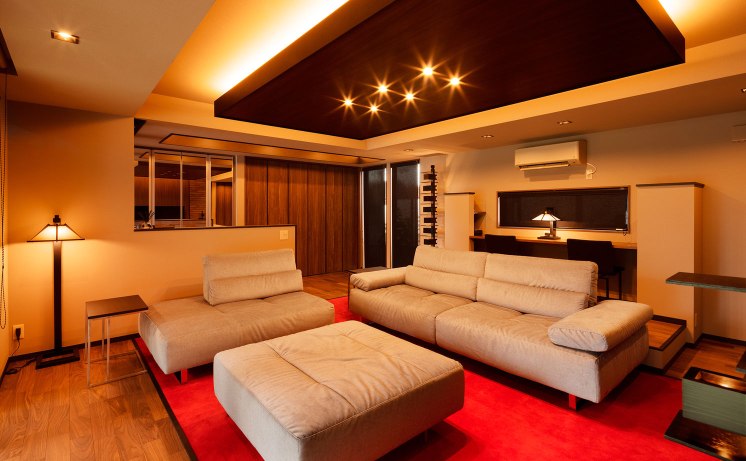 ロイヤルウッド 【38坪×平屋×非日常】家に帰るのが「旅」になる。水平ラインが際立つ平屋で、日常を離れてスイッチオフの建築実例画像5