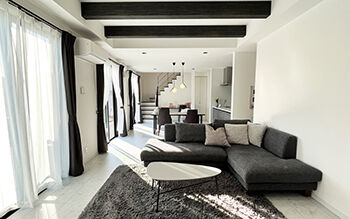 ロイヤルウッド 【44坪×ホテルライク】地震に強くてかっこいい家。コストバランスを考えた提案に心から満足できた家づくりの建築実例画像2