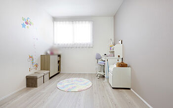 ロイヤルウッド 【98坪×インナーガレージ】ショールームのようなガレージと南国リゾートスタイルの住まいの建築実例画像7