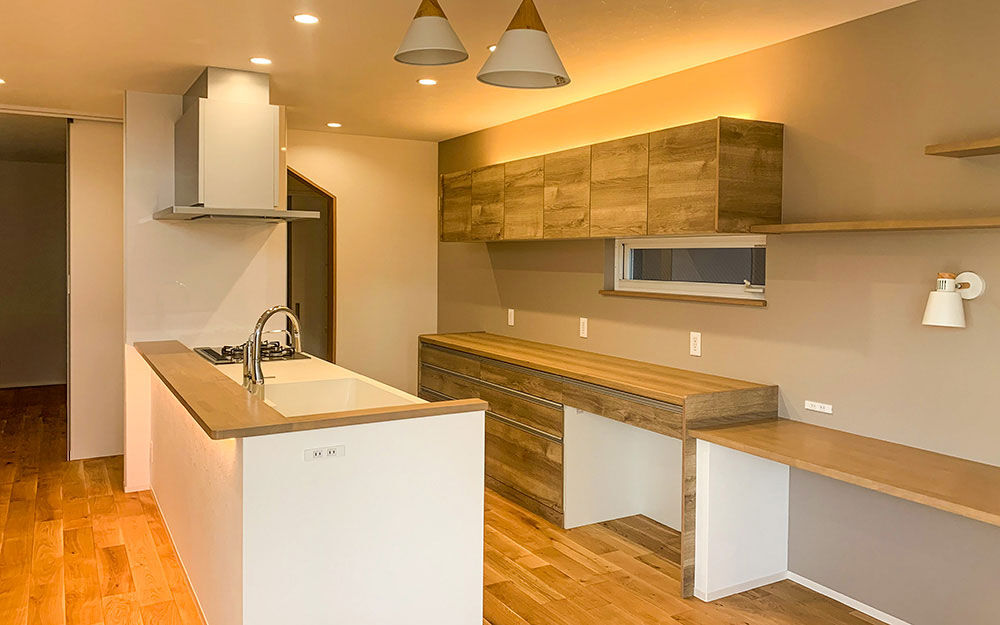 ロイヤルウッド 【37坪×無垢床×ナチュラル】光と風と木に包まれた心地いい家。ニッチや室内窓などナチュラルな造作も満喫の建築実例画像4