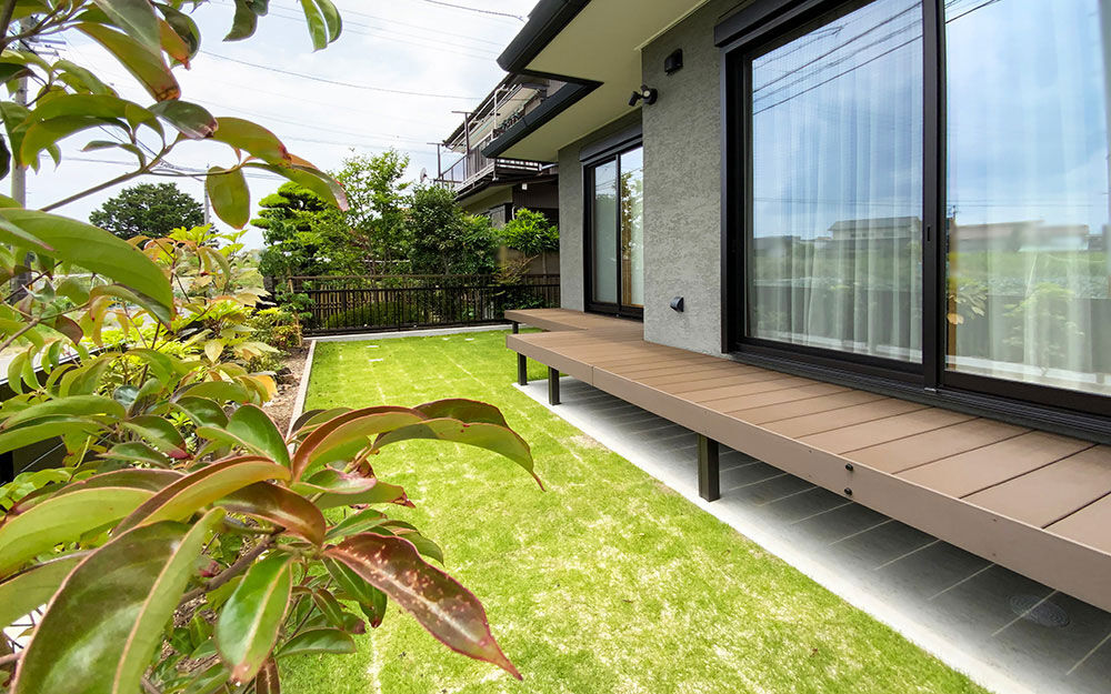 ロイヤルウッド 【106坪×二世帯×ガレージハウス】二世帯の空間とビルトインガレージ、仕事場を巧みに凝縮したモダンな家の建築実例画像10