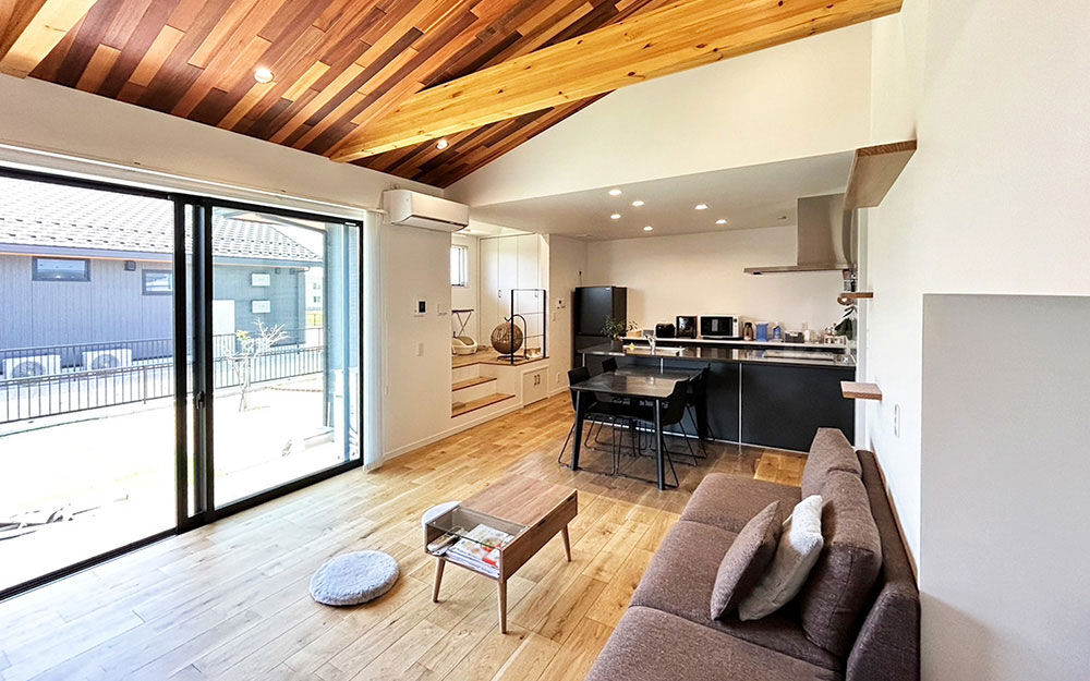 ロイヤルウッド 【34坪×ペット仕様×平屋風】梁やキャットウォークに猫たちもご機嫌。スキップフロアで変化を楽しむ半平屋の建築実例画像7