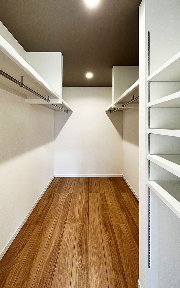 ロイヤルウッド 【34坪×ペット仕様×平屋風】梁やキャットウォークに猫たちもご機嫌。スキップフロアで変化を楽しむ半平屋の建築実例画像9