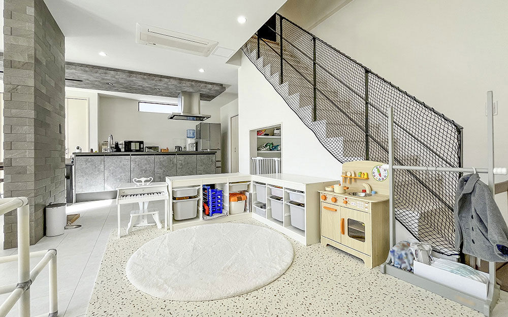 ロイヤルウッド 【59坪×吹抜け×モダン】吹抜けの大空間が暮らしを豊かにする。白のインテリアがもたらす、非日常の家の建築実例画像6