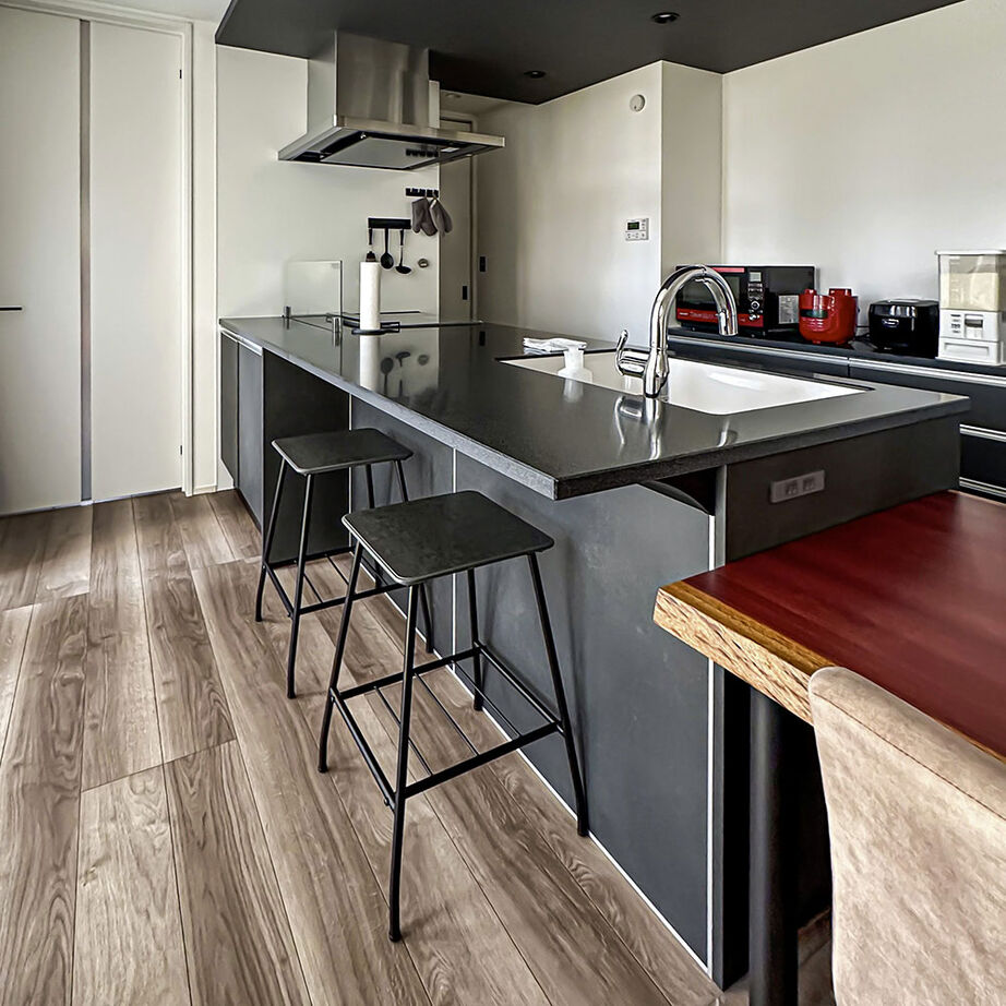 ロイヤルウッド 【34坪×中庭×平屋風】視線を気にせずのびやかに寛げる、中庭のある家。ハーフ吹抜けの開放感も格別の建築実例画像4