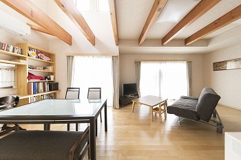 間中工務店 【2000万円台・間取図有】子どもの成長やライフスタイルの変化も見越した設計。毎日の暮らしがラクで将来も安心の住まいの建築実例画像4