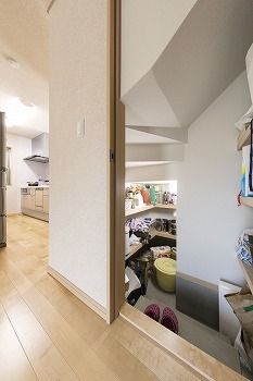 間中工務店 【2000万円台・間取図有】子どもの成長やライフスタイルの変化も見越した設計。毎日の暮らしがラクで将来も安心の住まいの建築実例画像6