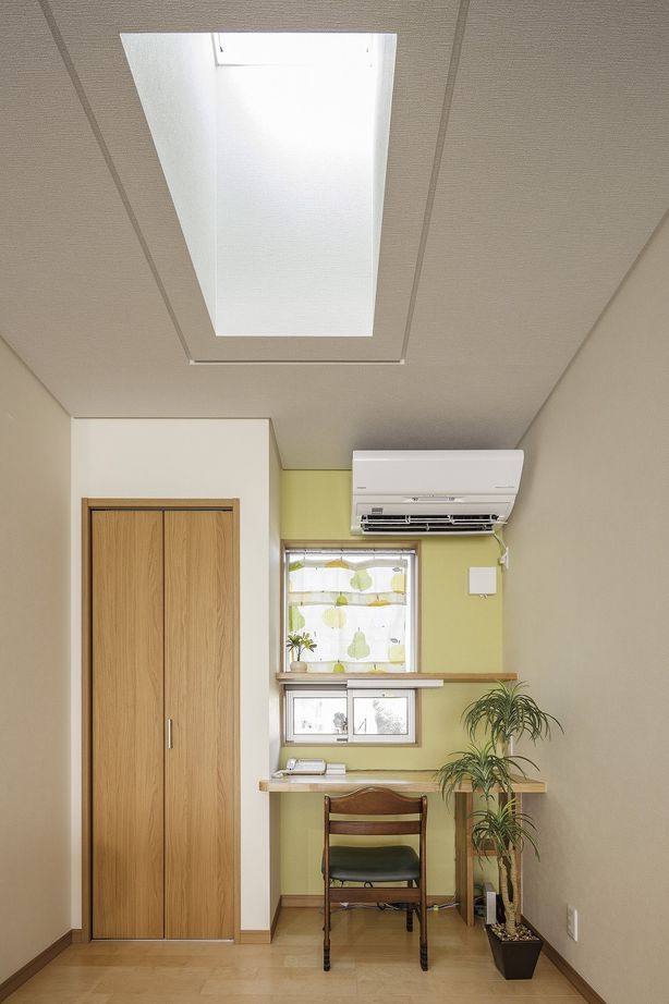 間中工務店 開放感が心地よい、光溢れるLDK。広々とした空間に、家族が集まる過ごしやすい平屋の建築実例画像6