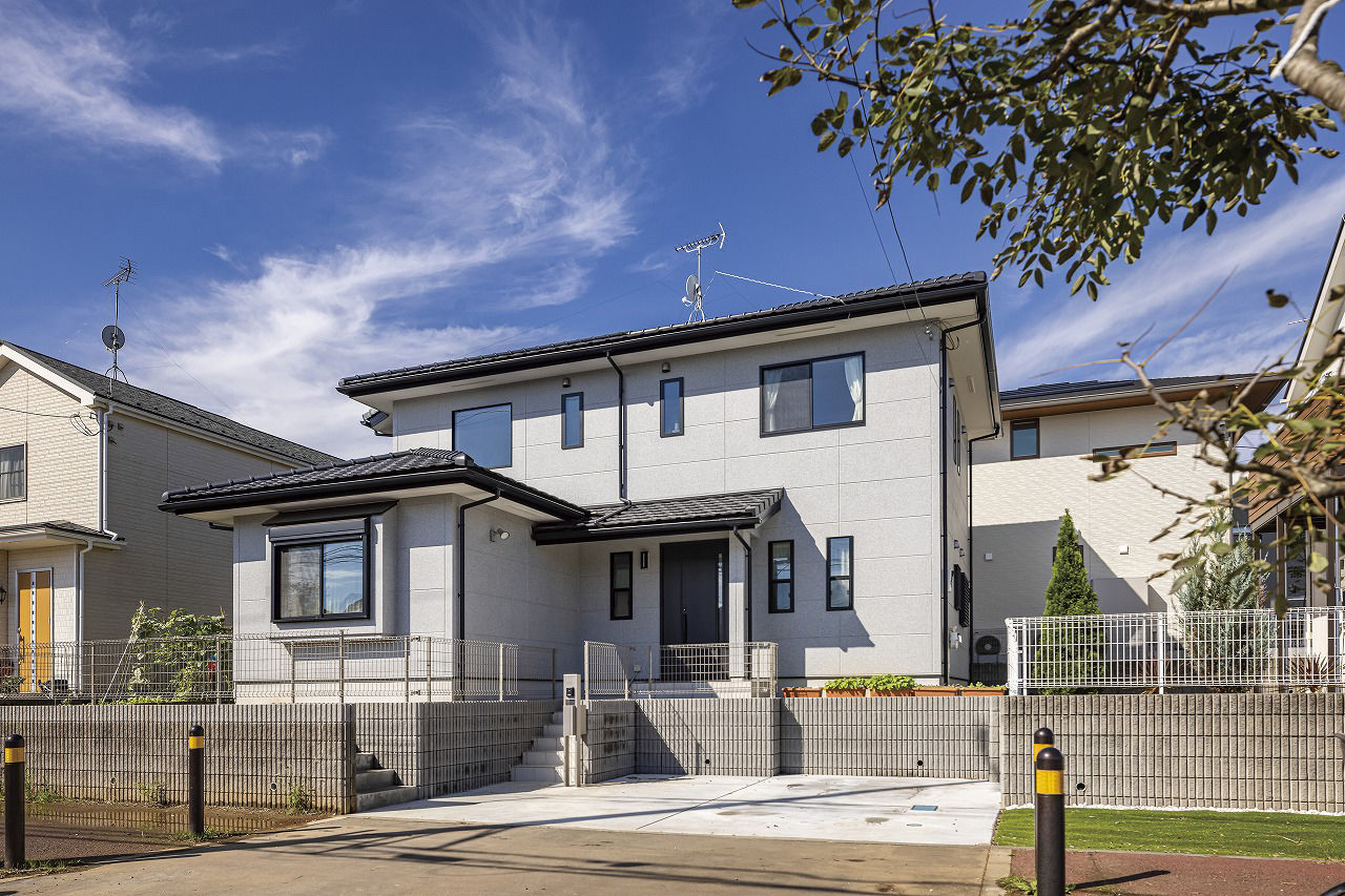 間中工務店 吹き抜けに渡した迫力ある梁が印象的！木の温もり溢れる、先を見据えた子育てしやすい住まいの建築実例画像3