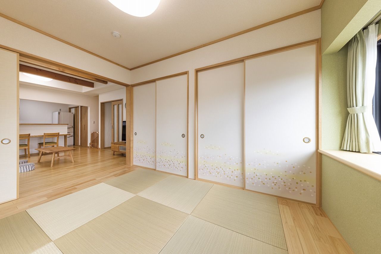 間中工務店 吹き抜けに渡した迫力ある梁が印象的！木の温もり溢れる、先を見据えた子育てしやすい住まいの建築実例画像6