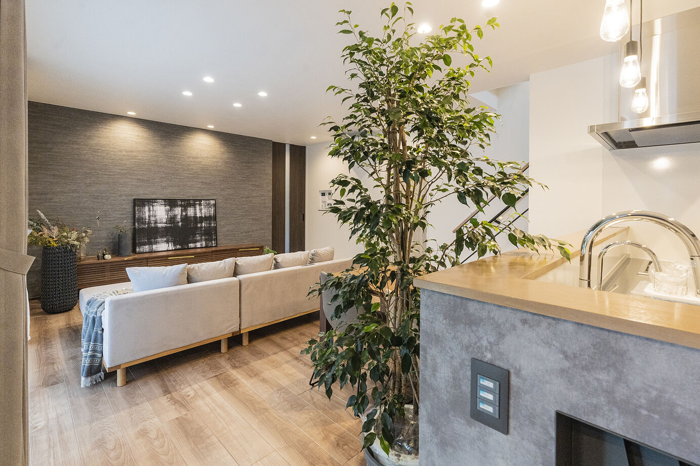 アントール 【3000万円～3499万円／ビルトインガレージ／間取図】心地よいデザインの住まいで、趣味をとことん楽しむの建築実例画像5