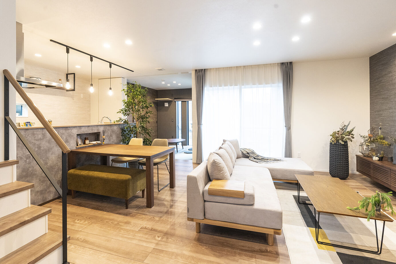 アントール 【3000万円～3499万円／ビルトインガレージ／間取図】心地よいデザインの住まいで、趣味をとことん楽しむの建築実例画像7