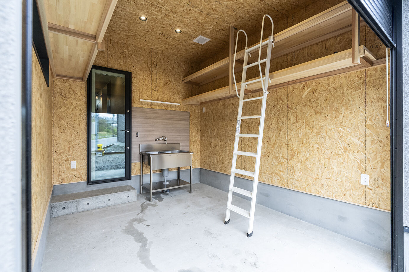 アントール 【3000万円～3499万円／ビルトインガレージ／間取図】心地よいデザインの住まいで、趣味をとことん楽しむの建築実例画像10