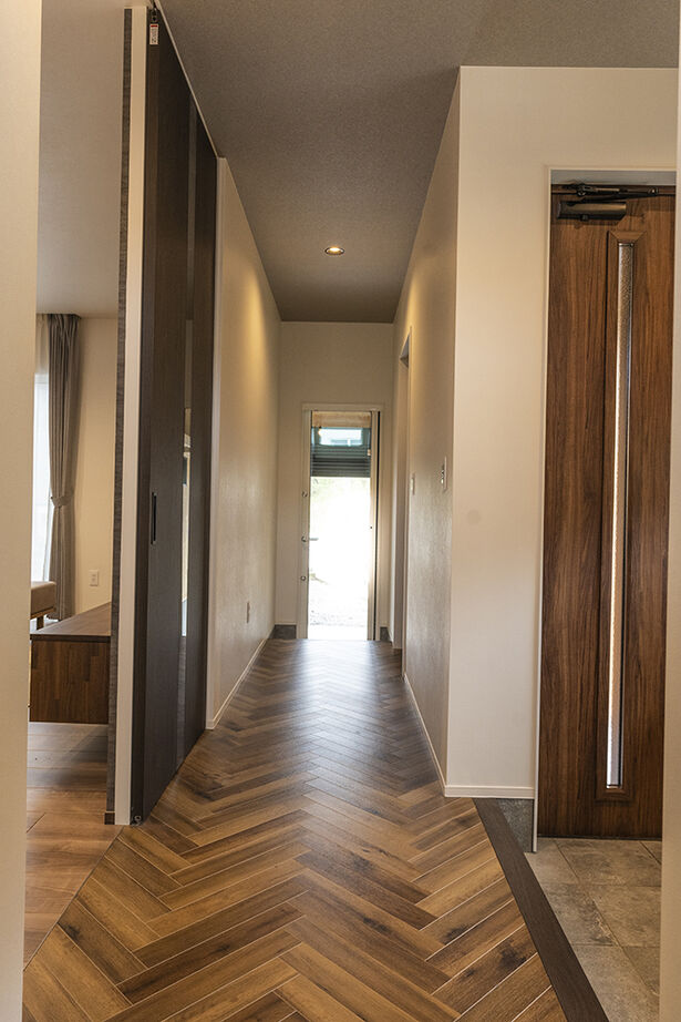 アントール 【3000万円～3499万円／ビルトインガレージ／間取図】心地よいデザインの住まいで、趣味をとことん楽しむの建築実例画像20