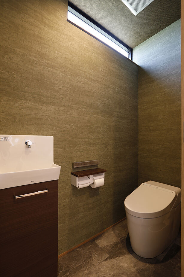 アントール 【3000万円～3499万円／テラス／収納充実／間取図】レッドシダーの板張り天井が最高！木の温もり溢れる家の建築実例画像9