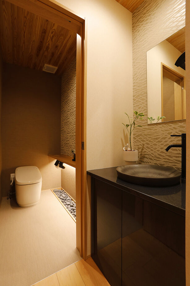 アントール 【3000万円～3499万円／家事動線／収納充実】落ち着きのあるデザインで、木の温もりを感じる和モダンな家にの建築実例画像5