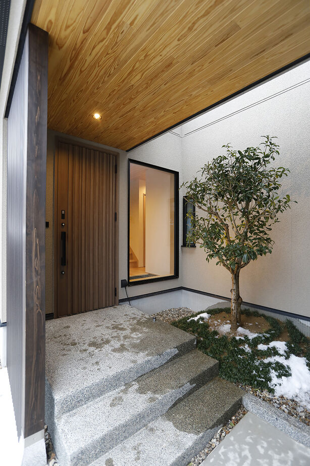 アントール 【3000万円～3499万円／家事動線／収納充実】落ち着きのあるデザインで、木の温もりを感じる和モダンな家にの建築実例画像8