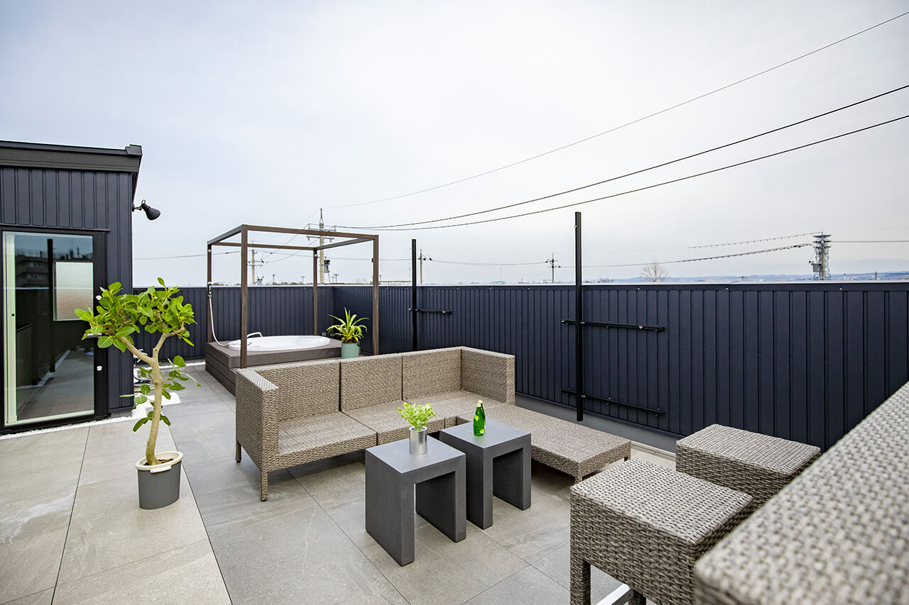 アントール 【3000万円～3499万円／屋上／収納充実】ジェットバスやBBQなど、暮らしに楽しみをプラスする屋上のある家の建築実例画像2