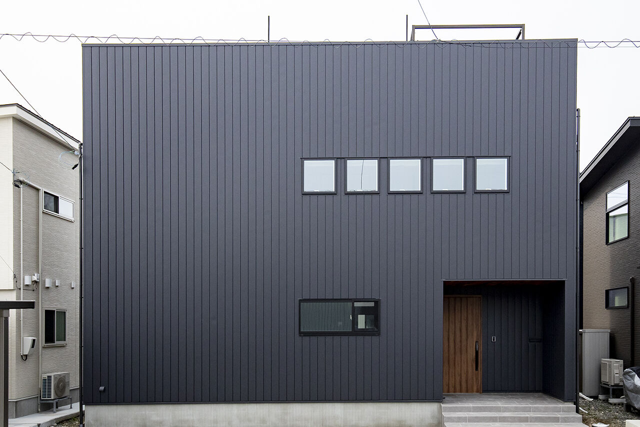 アントール 【3000万円～3499万円／屋上／収納充実】ジェットバスやBBQなど、暮らしに楽しみをプラスする屋上のある家の建築実例画像3