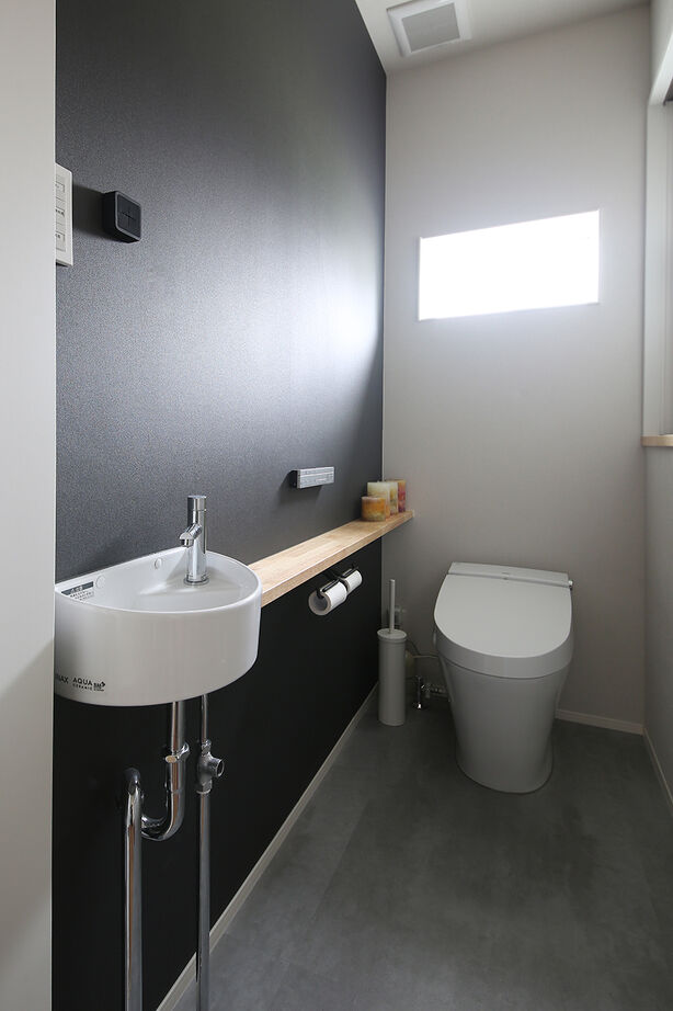 アントール 【2000万円～2499万円／ビルトインガレージ／間取図】リズム感ある空間を楽しむ。ダウンリビングのある家の建築実例画像9