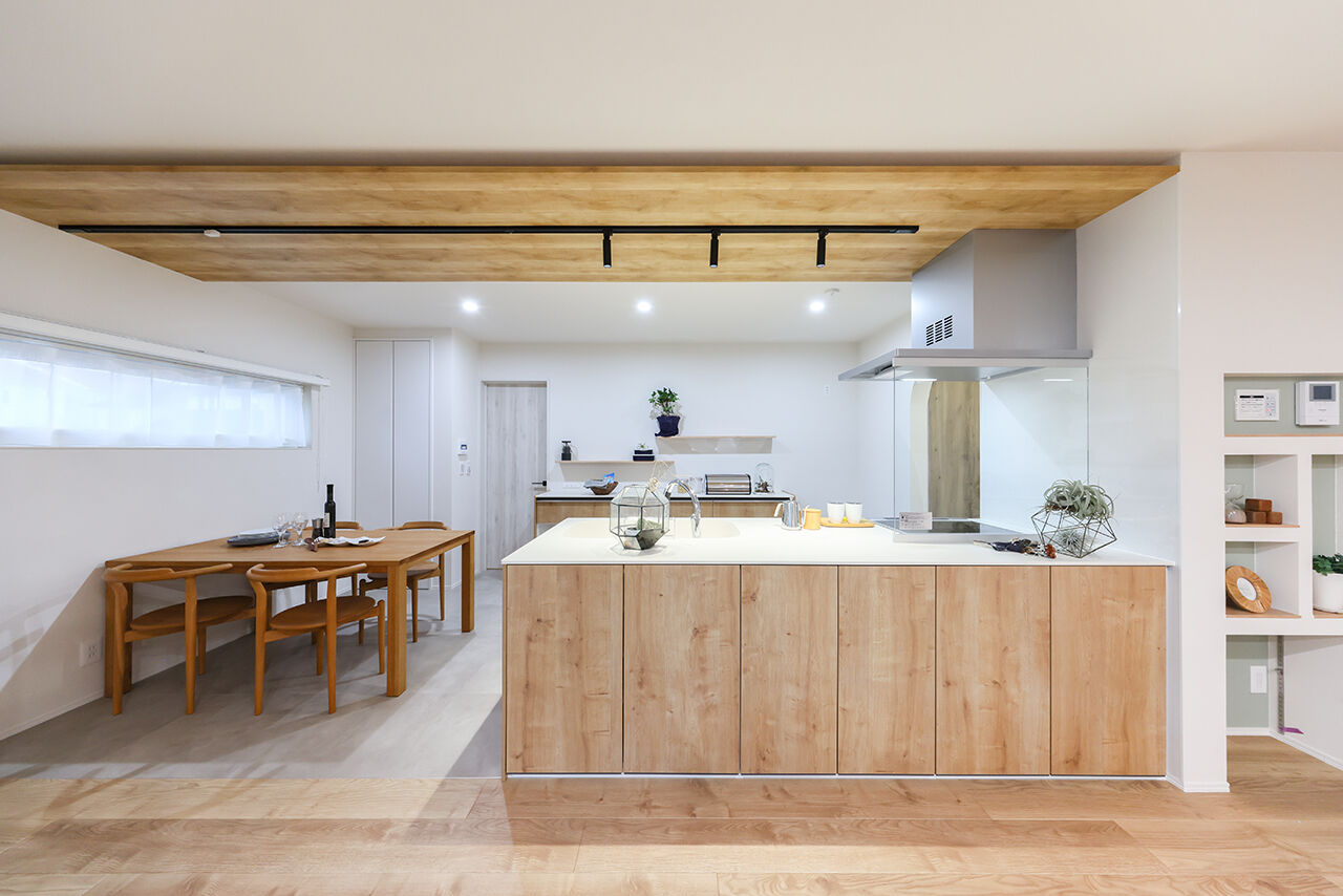 アントール 【2500万円～2999万円／家事動線／収納充実】温かみのあるデザインと効率的な動線で快適な住まいをの建築実例画像2