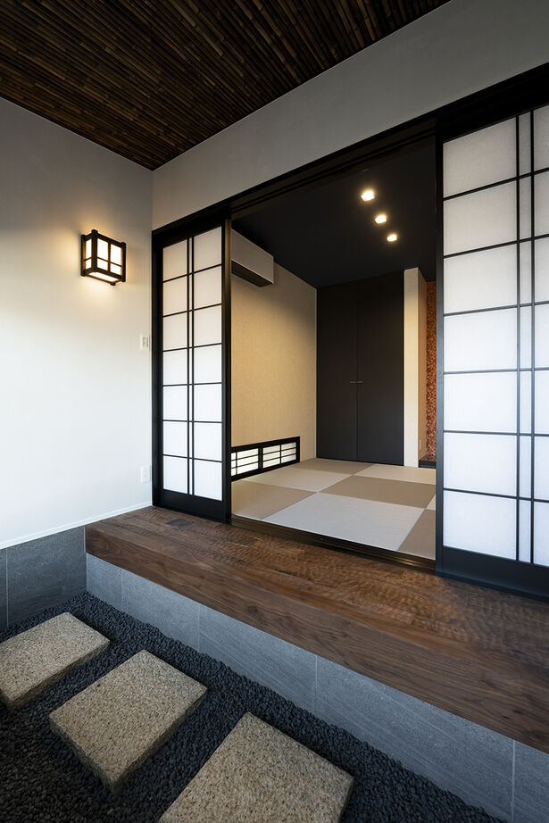 アントール 【ビルトインガレージ／中庭／収納充実／動線】ホテルライクな上質空間と中庭のある暮らしを楽しむの建築実例画像3