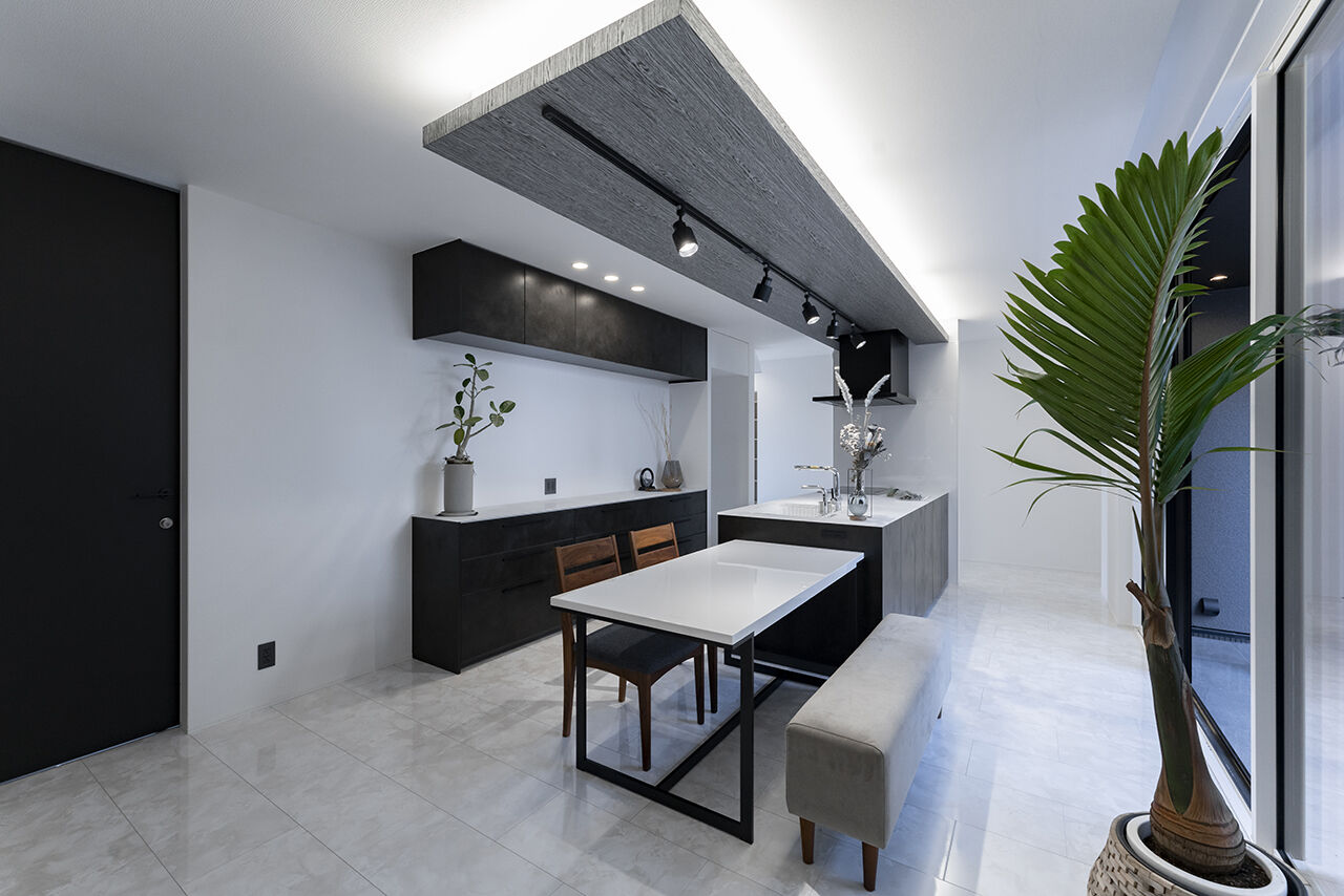 アントール 【ビルトインガレージ／中庭／収納充実／動線】ホテルライクな上質空間と中庭のある暮らしを楽しむの建築実例画像5