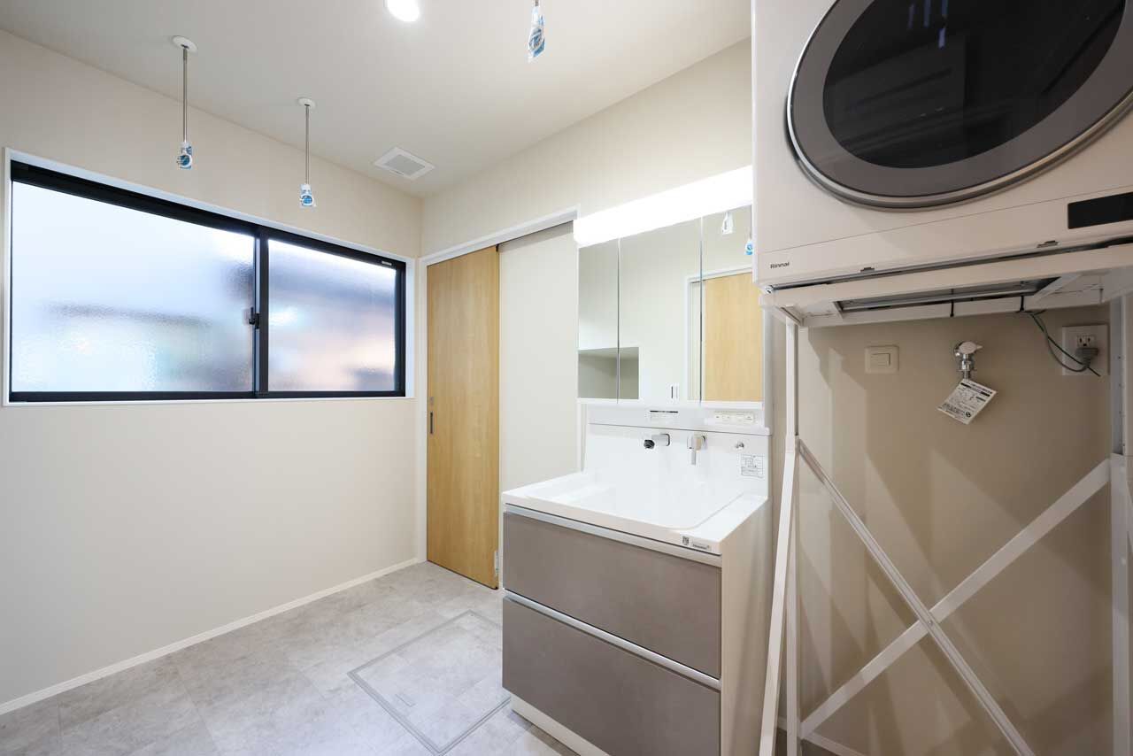 アントール 【2000万円～2499万円／4LDK+フリースペース／家事動線／間取り図】家族が集うシンプルで心地よい住まいの建築実例画像5