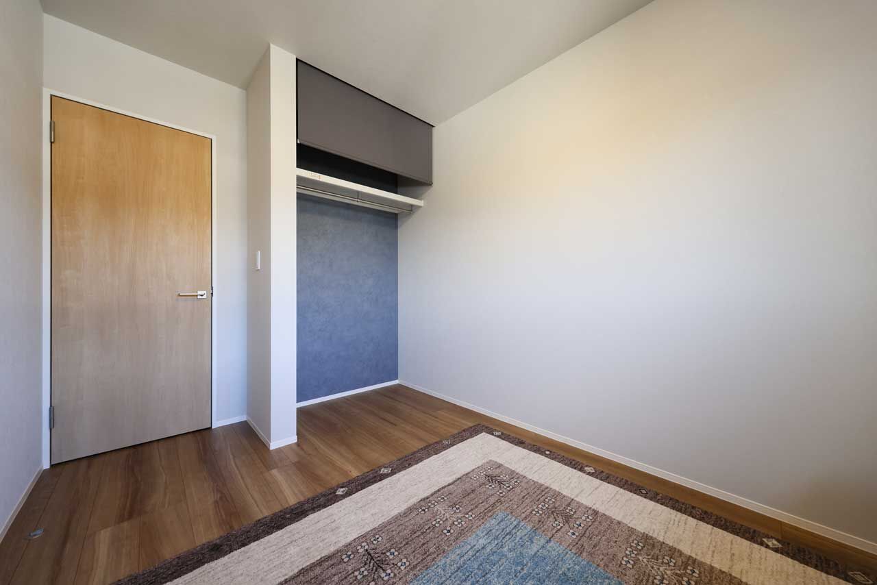 アントール 【2000万円～2499万円／4LDK+フリースペース／家事動線／間取り図】家族が集うシンプルで心地よい住まいの建築実例画像7