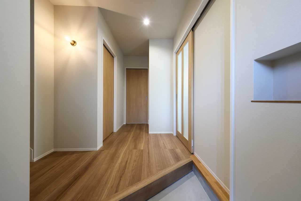 アントール 【2000万円～2499万円／4LDK+フリースペース／家事動線／間取り図】家族が集うシンプルで心地よい住まいの建築実例画像9