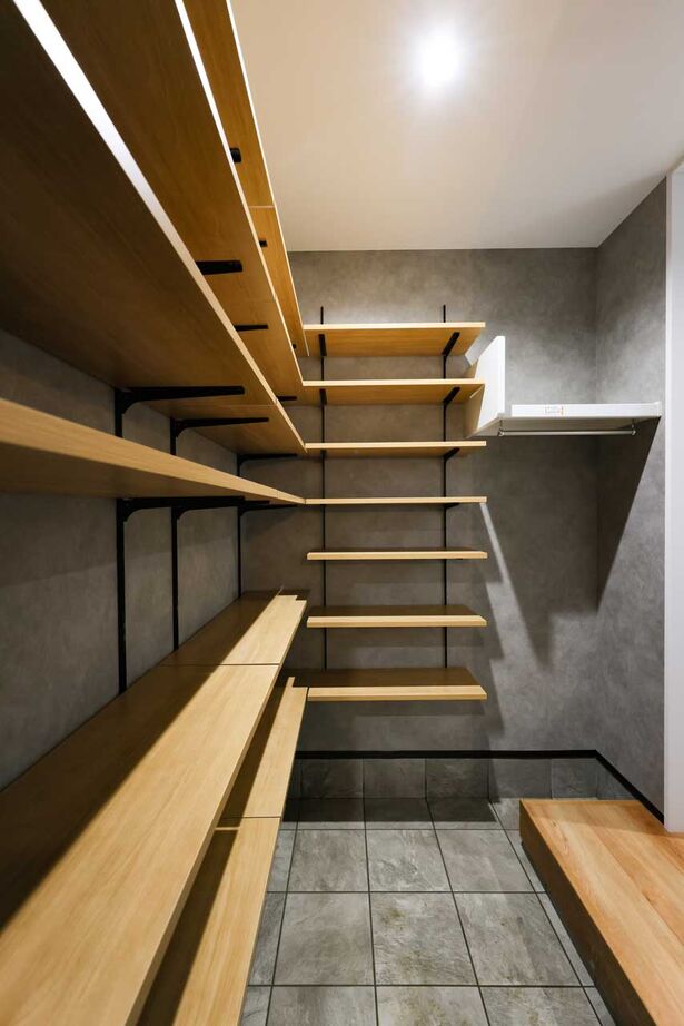 アントール 【2500万円～2999万円／家事動線／土間／間取り図】自然光がたっぷりと注ぎ込む居心地の良い住まいの建築実例画像9