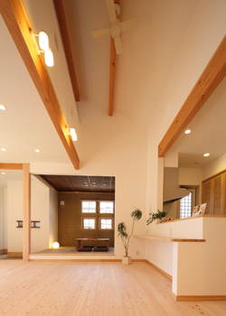 木のすまい工房 【2000万円台｜38坪｜平屋｜勾配天井】子どもたちが元気に走り回る和モダンのロフト付き平屋＜間取り図有＞の建築実例画像5