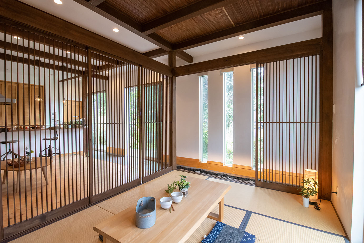 木のすまい工房 【2000万円台｜29坪｜和モダン】L字型の土間が1階フロアをつないだ、約29坪の家＜間取り図有＞の建築実例画像8