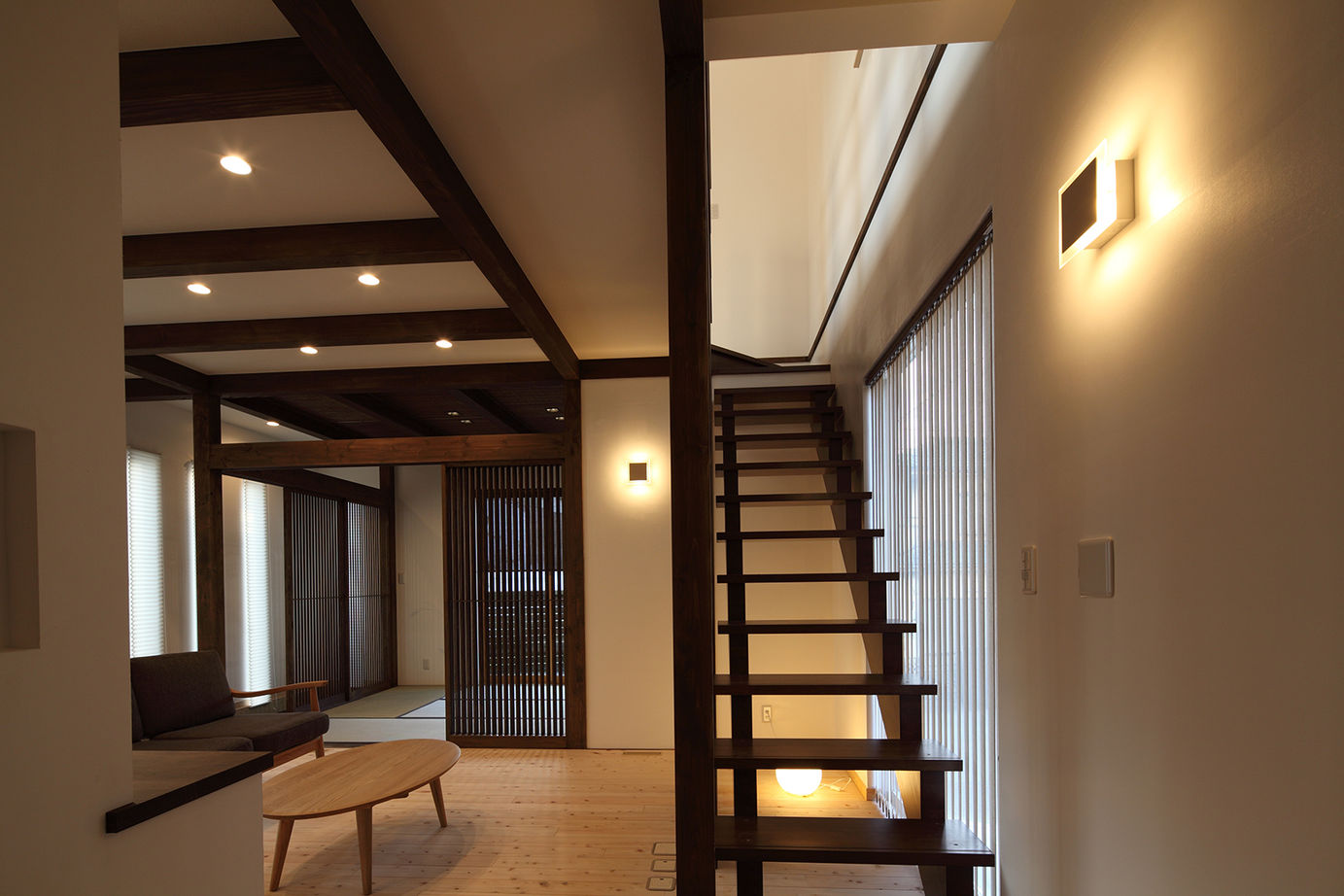 木のすまい工房 【2000万円台｜29坪｜和モダン】L字型の土間が1階フロアをつないだ、約29坪の家＜間取り図有＞の建築実例画像11