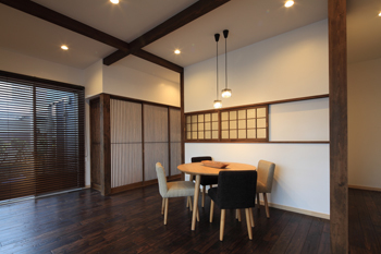 木のすまい工房 【2000万円台｜23坪｜平屋】漆喰の塗り壁や木の質感に惚れ込んだ風情を楽しむ和モダンの平屋＜間取り図有＞の建築実例画像6