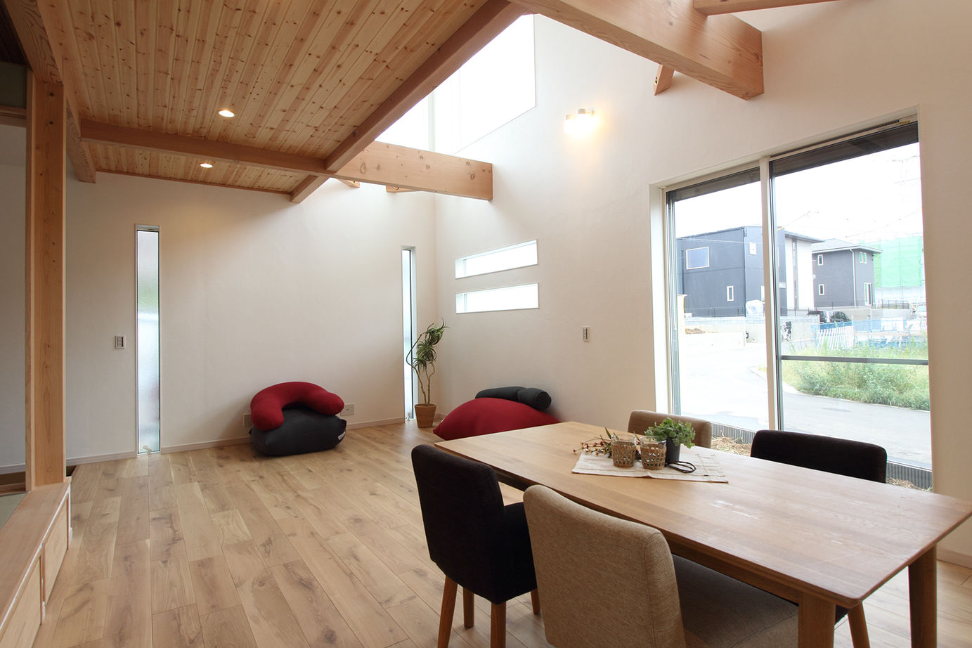 木のすまい工房 【2000万円台｜38坪｜吹き抜け｜無垢】木の質感と美しさ感じる自然素材の住まい＜間取り図有＞の建築実例画像9