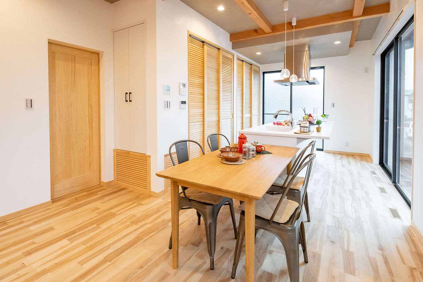 木のすまい工房 【2000万円台｜33坪｜無垢｜吹き抜け】毎日の家事や掃除がラクに！共働きの暮らしを快適に＜間取り図有＞の建築実例画像6