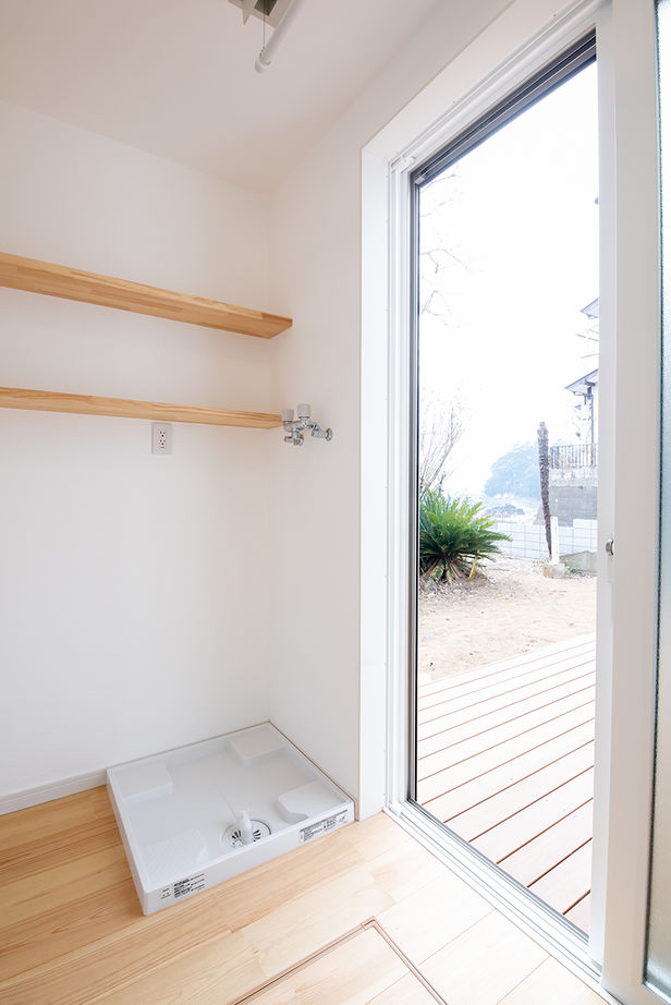 木のすまい工房 【1000万円台｜26坪｜家事動線】高台で光と風を日常に。 無垢と漆喰に癒される家＜間取り図有＞の建築実例画像7